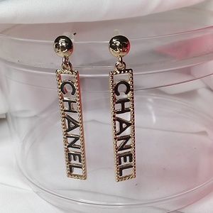 Rectangle dangle stud